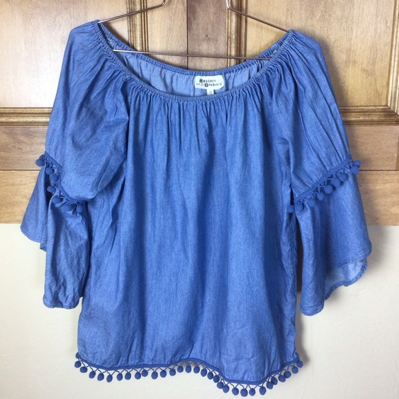 Hester & Orchard Tops - Hester & Orchard blue bell sleeve Pom Pom trimmed blouse